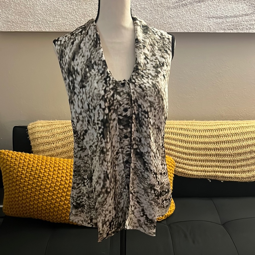 Cute sleeveless blouse